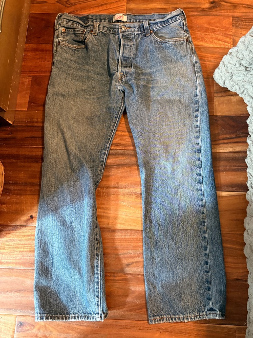 Levi’s 501 Original Fit Men’s Jeans W36 L29 Light Wash Button Fly (617)